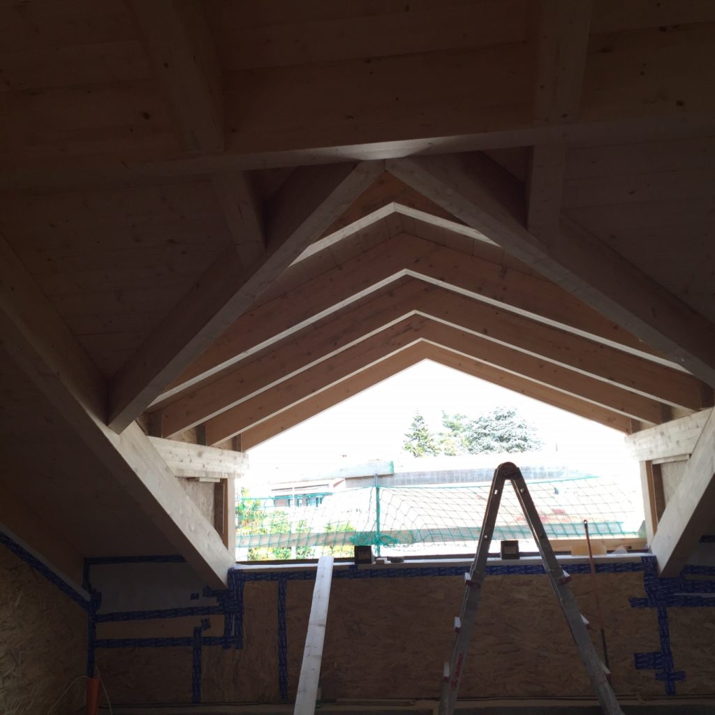 Realizzazione tetto in legno